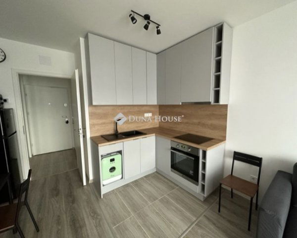 Eladó téglalakás, Budapesten, III. kerületben 76.9 M Ft