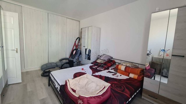 Eladó panellakás, Dunaújvárosban 38 M Ft, 2 szobás