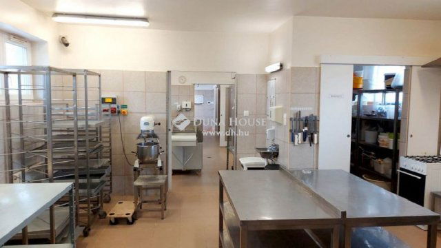 Eladó ipari ingatlan, Fóton 199 M Ft / költözzbe.hu