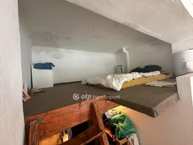 Eladó téglalakás, Budapesten, IV. kerületben 32 M Ft, 1 szobás