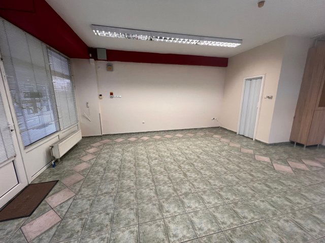 Eladó üzlethelyiség, Nyíregyházán 29.9 M Ft, 1 szobás