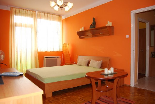 Kiadó téglalakás, albérlet, Debrecenben 200 E Ft / hó, 3 szobás