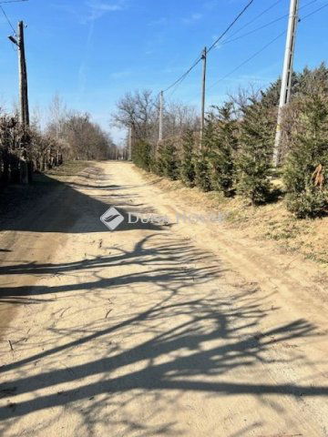 Eladó mezogazdasagi ingatlan, Csomádon 2 M Ft