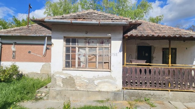 Eladó családi ház, Nagyszokolyon 5.5 M Ft, 2 szobás