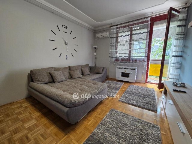 Kiadó téglalakás, albérlet, Debrecenben 200 E Ft / hó, 2 szobás