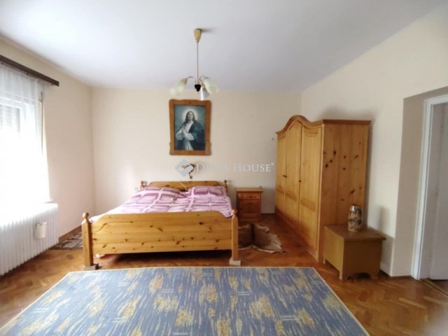 Eladó családi ház, Mecseknádasdon 32.99 M Ft, 3 szobás