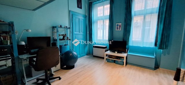 Eladó téglalakás, Budapesten, VII. kerületben 69.9 M Ft