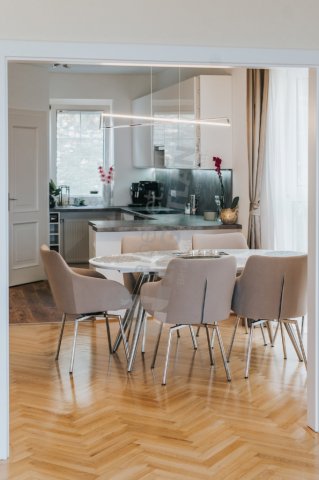 Kiadó téglalakás, albérlet, III. kerületben, Flóra utcában