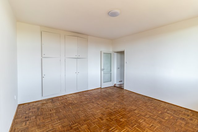 Eladó téglalakás, Debrecenben 55 M Ft, 2 szobás
