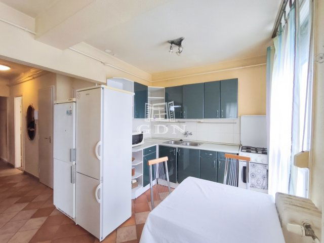 Eladó téglalakás, Zalaegerszegen 43.99 M Ft, 3 szobás