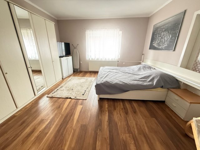 Kiadó téglalakás, albérlet, Pakson 170 E Ft / hó, 2 szobás