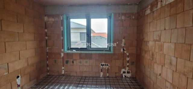 Eladó családi ház, Szegeden 233.88 M Ft, 5 szobás