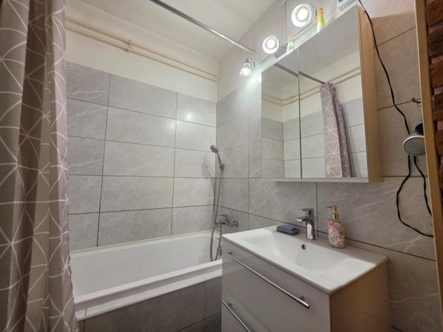 Eladó panellakás, Kaposváron, Arany János utcában 59.5 M Ft