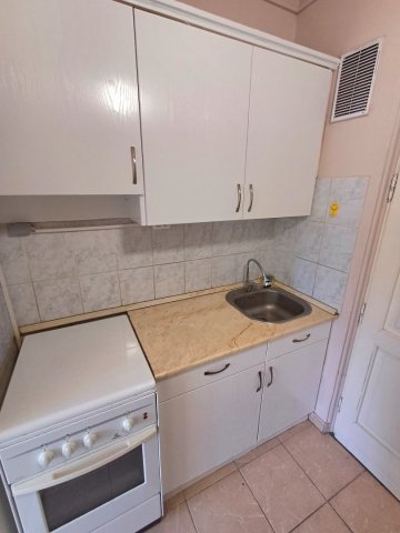 Eladó panellakás, Debrecenben 28.5 M Ft, 1 szobás