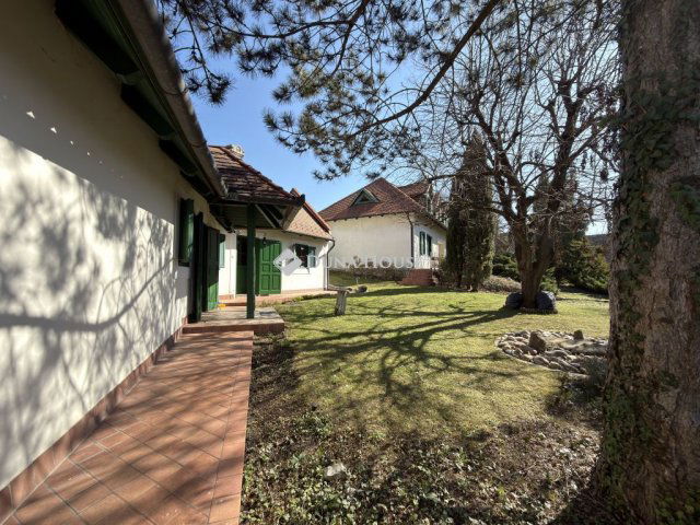 Eladó családi ház, Dörgicsén 329.9 M Ft, 7 szobás