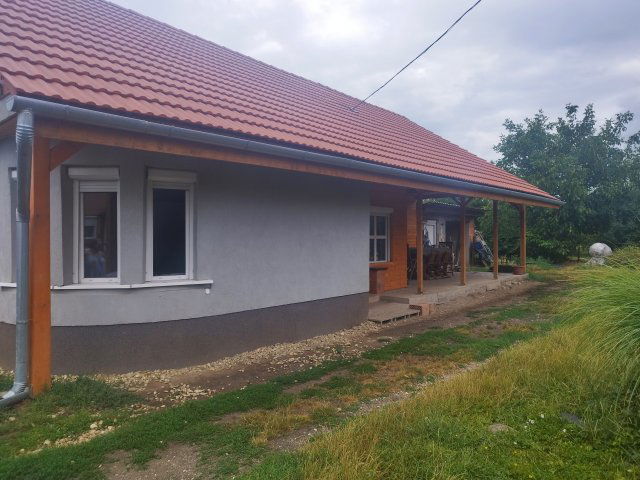 Eladó családi ház, Ongán 31.9 M Ft, 2 szobás
