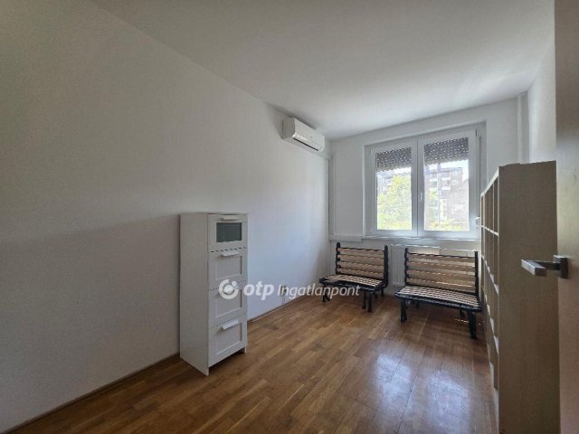 Eladó panellakás, Budapesten, VIII. kerületben 79.5 M Ft