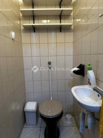 Eladó családi ház, Hódmezővásárhelyen 82 M Ft, 6 szobás