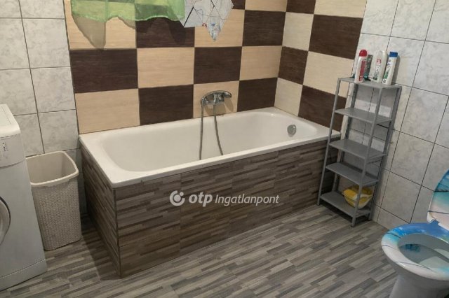 Eladó családi ház, Söjtörön 23 M Ft, 2 szobás