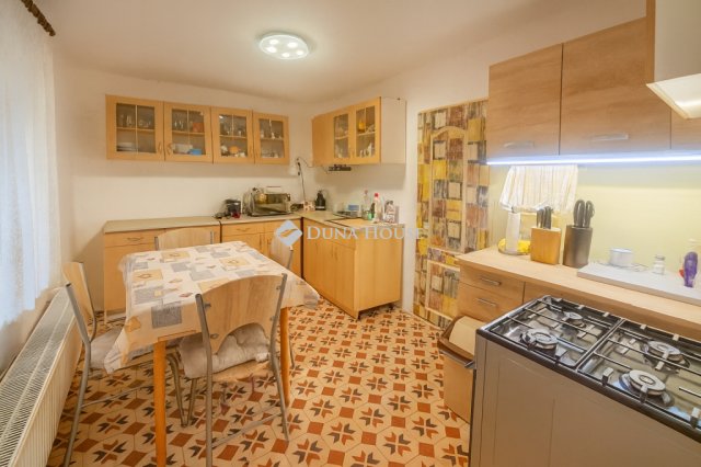 Eladó családi ház, Budapesten, XVIII. kerületben 95 M Ft