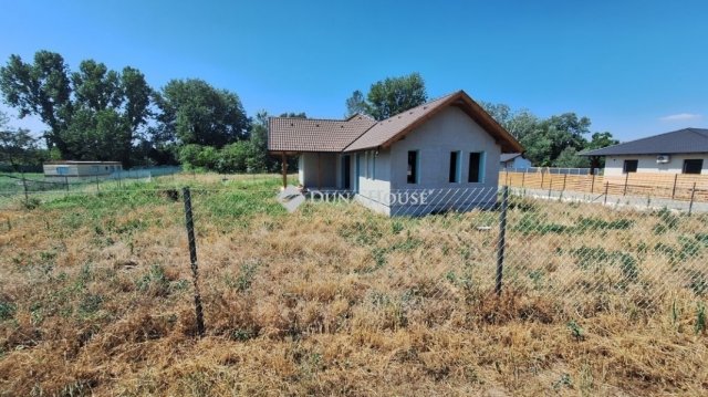 Eladó családi ház, Ráckevén 79.9 M Ft, 1 szobás