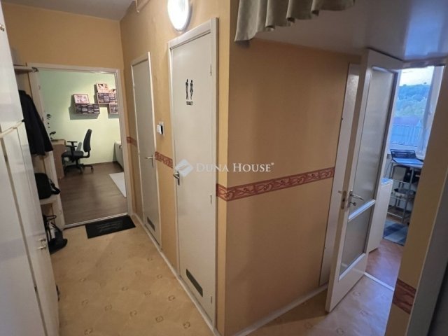 Eladó panellakás, Móron 42 M Ft, 2 szobás / költözzbe.hu