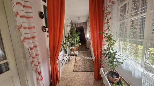 Eladó családi ház, Tetétlenen 14.5 M Ft, 3 szobás