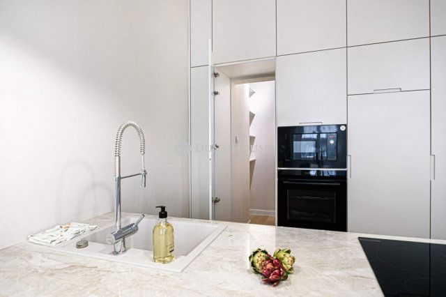 Eladó téglalakás, Budapesten, V. kerületben 164.5 M Ft, 2 szobás