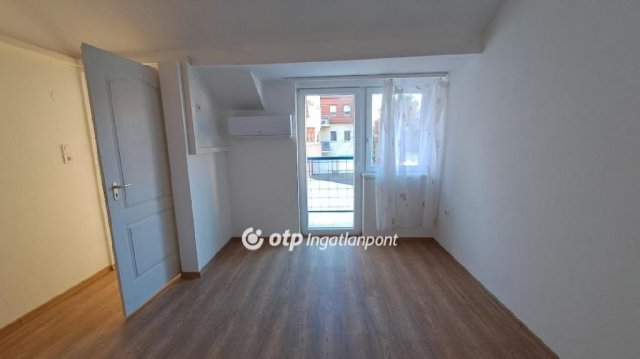 Eladó családi ház, Kecskeméten 85 M Ft, 6+1 szobás