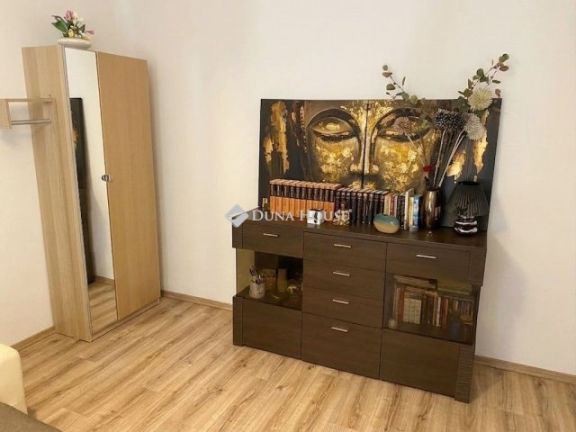 Eladó téglalakás, Budapesten, XI. kerületben, Bánát utcában