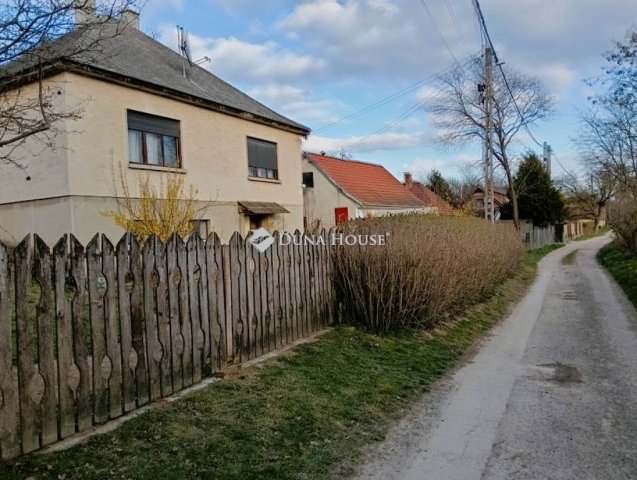 Eladó családi ház, Nagysápon 35.9 M Ft, 3 szobás