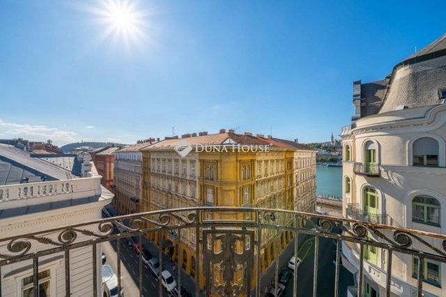 Eladó téglalakás, Budapesten, V. kerületben 295 M Ft, 2 szobás