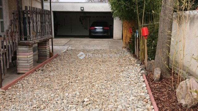 Eladó családi ház, Budapesten, XVIII. kerületben 140 M Ft