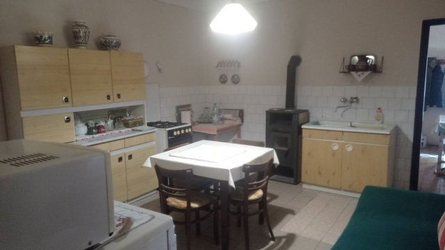 Eladó családi ház, Nemesdéden 24.8 M Ft, 4 szobás