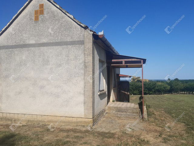 Eladó nyaraló, Sandon 8.6 M Ft, 2 szobás / költözzbe.hu