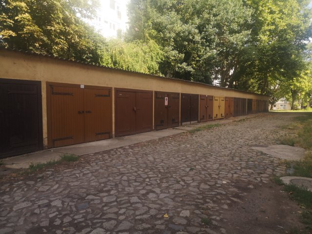 Kiadó garázs, Gyulán 30 E Ft / hó / költözzbe.hu