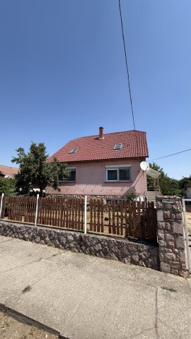 Eladó családi ház, Nyúlon 59 M Ft, 3 szobás