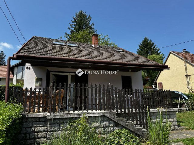 Eladó nyaraló, Orfűn, Turista utcában 39.9 M Ft, 4 szobás