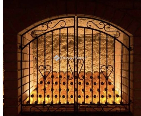 Eladó mezogazdasagi ingatlan, Baján 385 M Ft