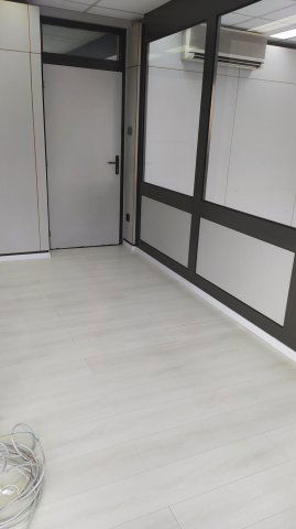 Kiadó iroda, Budapesten, III. kerületben 475 E Ft / hó, 4 szobás