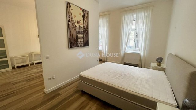 Kiadó téglalakás, albérlet, Kőszegen 220 E Ft / hó, 1 szobás