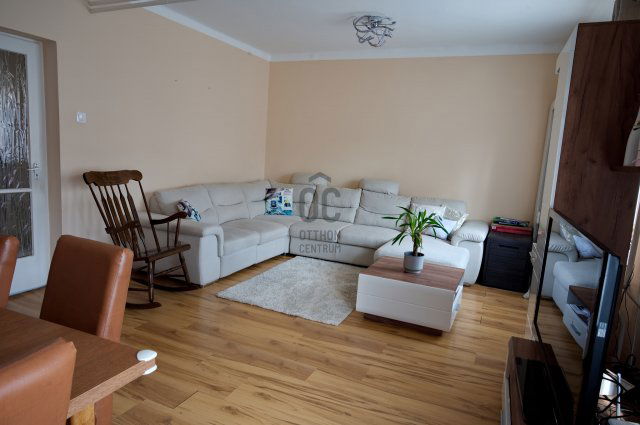 Eladó családi ház, Csömörön 125 M Ft, 4 szobás