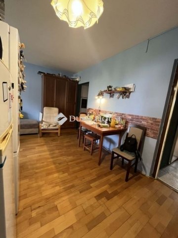 Eladó panellakás, Balatonalmádiban 70 M Ft, 4 szobás