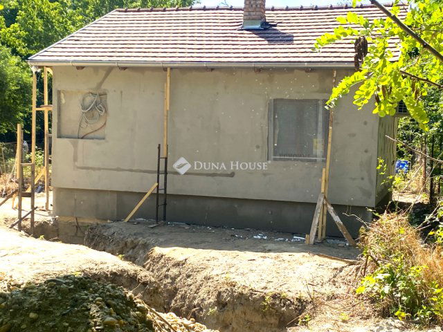 Eladó családi ház, Kiskunlacházán 35 M Ft, 1 szobás