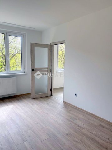 Eladó panellakás, Nyíregyházán 32.9 M Ft, 2 szobás