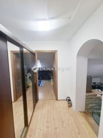 Eladó téglalakás, Fóton 82 M Ft, 3 szobás
