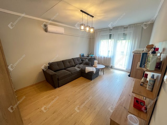 Kiadó panellakás, albérlet, Debrecenben 260 E Ft / hó