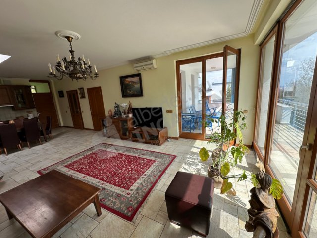 Kiadó téglalakás, albérlet, II. kerületben, Hárshegyi úton