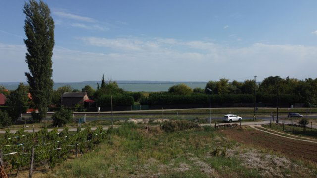 Eladó telek, Ábrahámhegyen 52.9 M Ft / költözzbe.hu