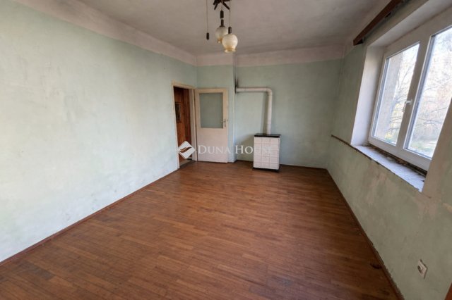 Eladó téglalakás, Dorogon 47.99 M Ft, 3 szobás